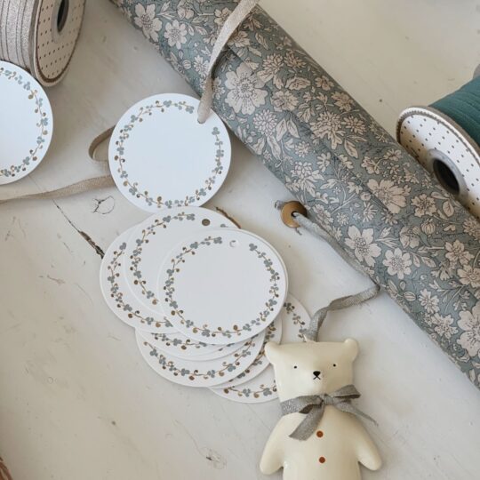 Acheter du papier cadeau Maileg avec Teddies and bunnies pour DIY 10m