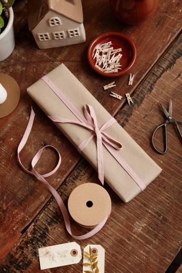 IB Laursen Baumwollband auf Spule rosa Geschenk
