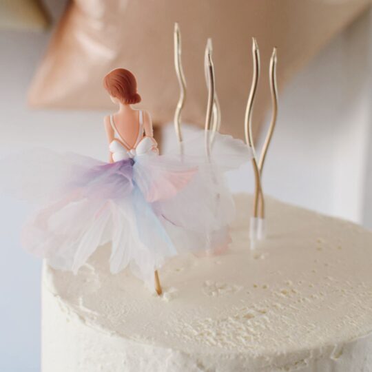 Cake Topper *Ballerina* mit Tüllrock Regenbogen