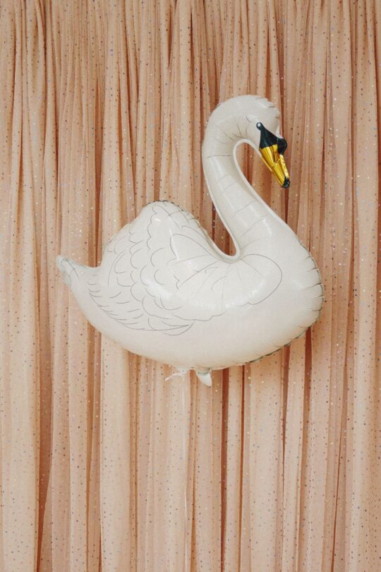 KONGES SLØJD Schwanenballon *Swan* Vorhang