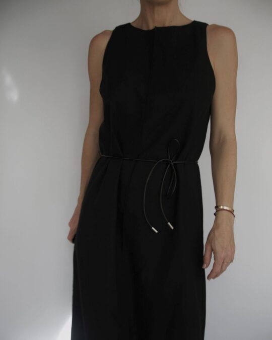 Leinen Kleid *Solis* - schwarz Gürtel Details