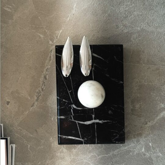 OHRRINGE *Sole* - Tropfenform silber Marmor